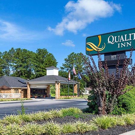 Quality Inn Petersburg Near Fort Gregg-Adams Dış mekan fotoğraf