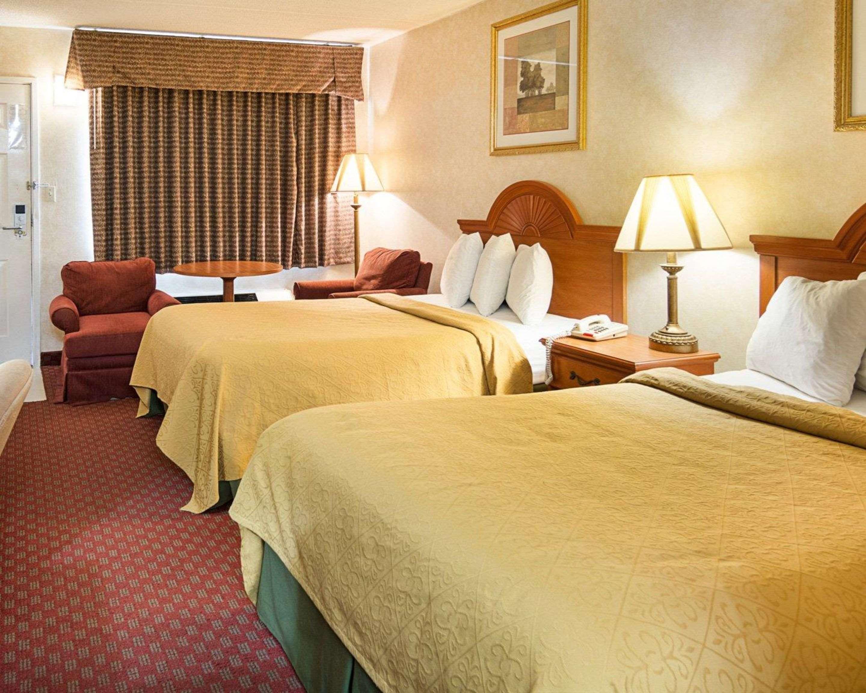 Quality Inn Petersburg Near Fort Gregg-Adams Dış mekan fotoğraf