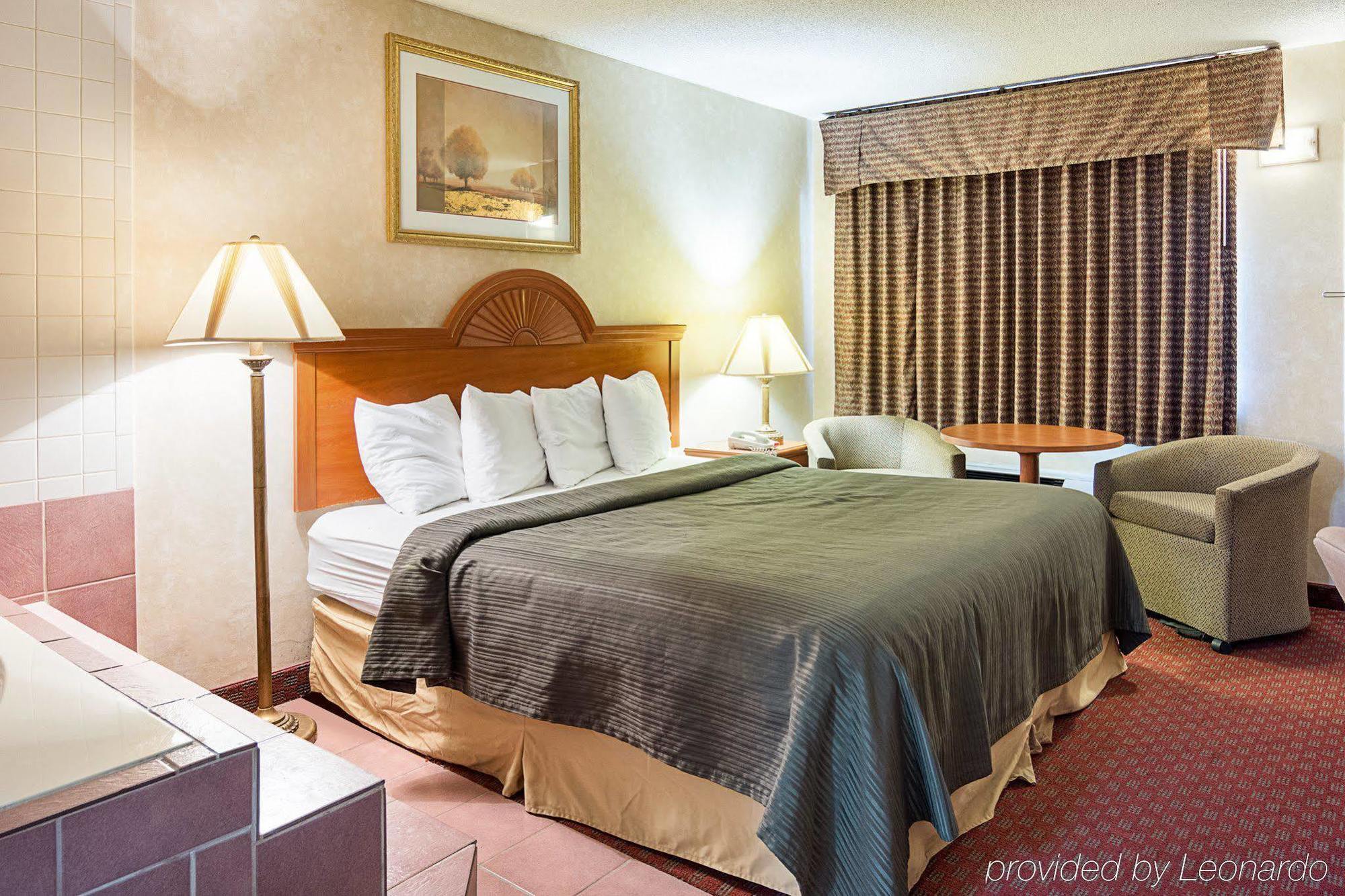 Quality Inn Petersburg Near Fort Gregg-Adams Dış mekan fotoğraf