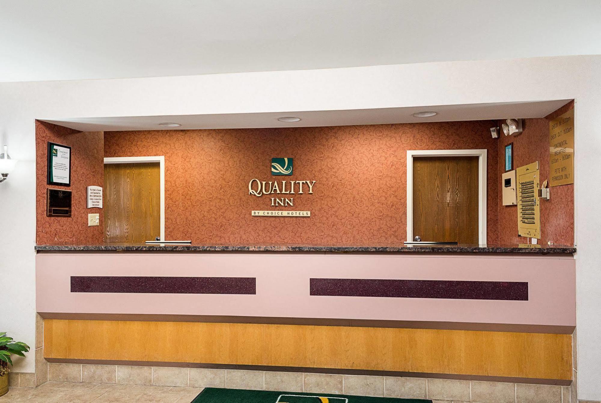 Quality Inn Petersburg Near Fort Gregg-Adams Dış mekan fotoğraf