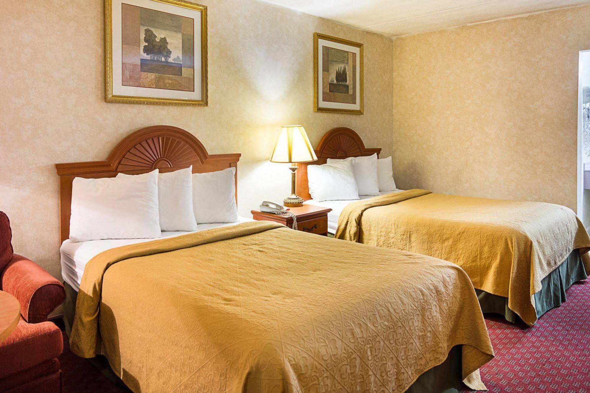 Quality Inn Petersburg Near Fort Gregg-Adams Dış mekan fotoğraf